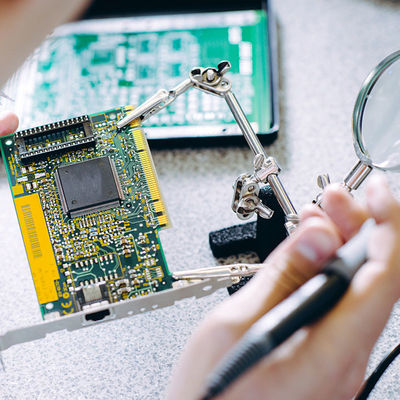 تست آزمایشگاهی CCC شارژر بی سیم دستگاه تلفن همراه در سرویس احراز هویت شخص ثالث چینی